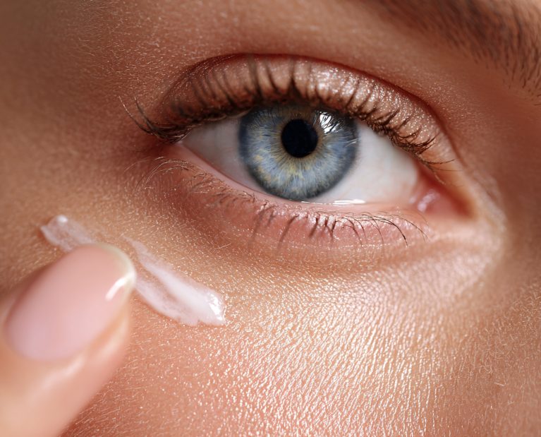 therapeia-peeling-gia-tin-perioxi-ton-mation-mesopeel-eyecon-mesoestetic